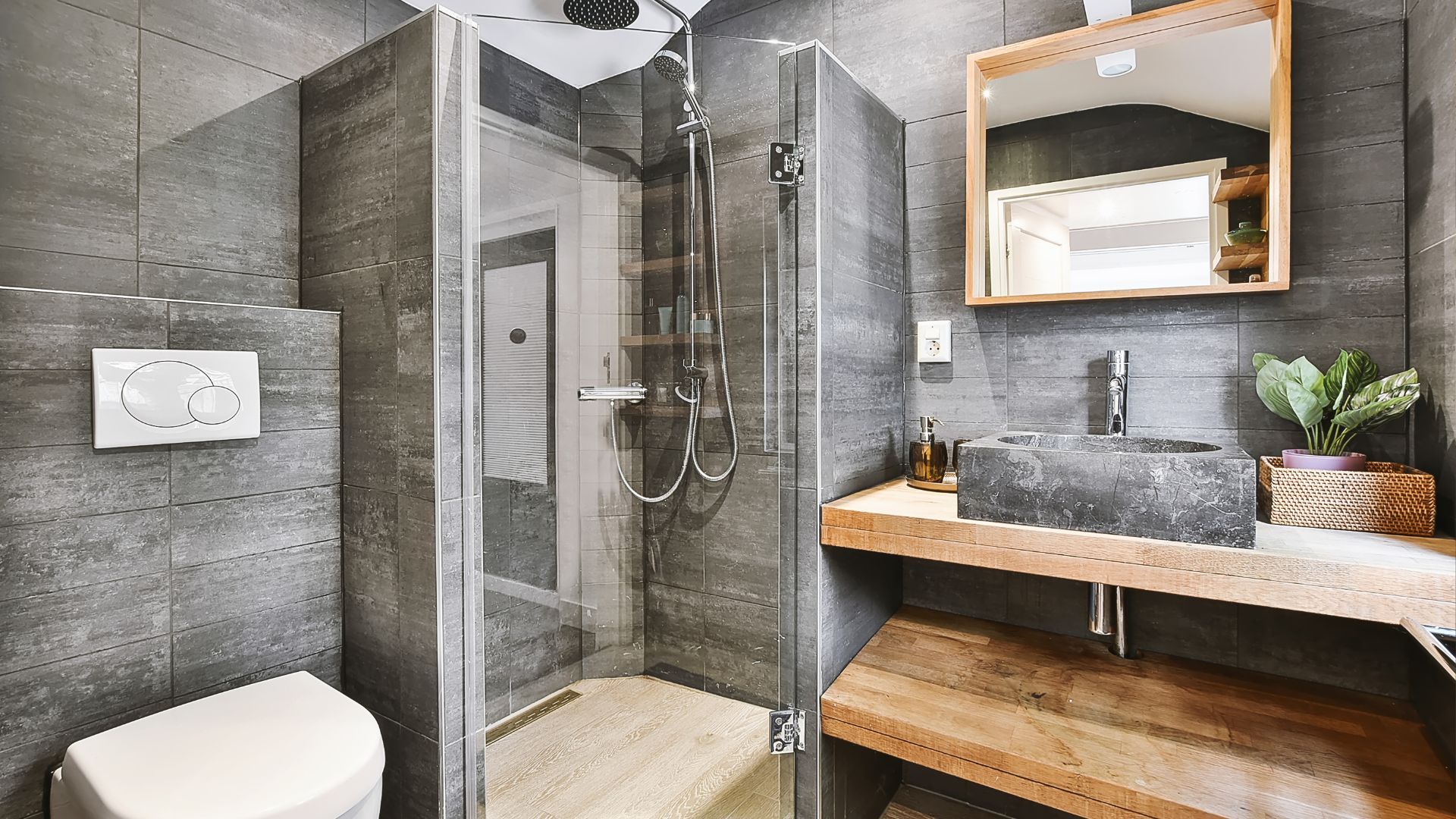 Bathroom renovation by JB Renovations, project photo 1