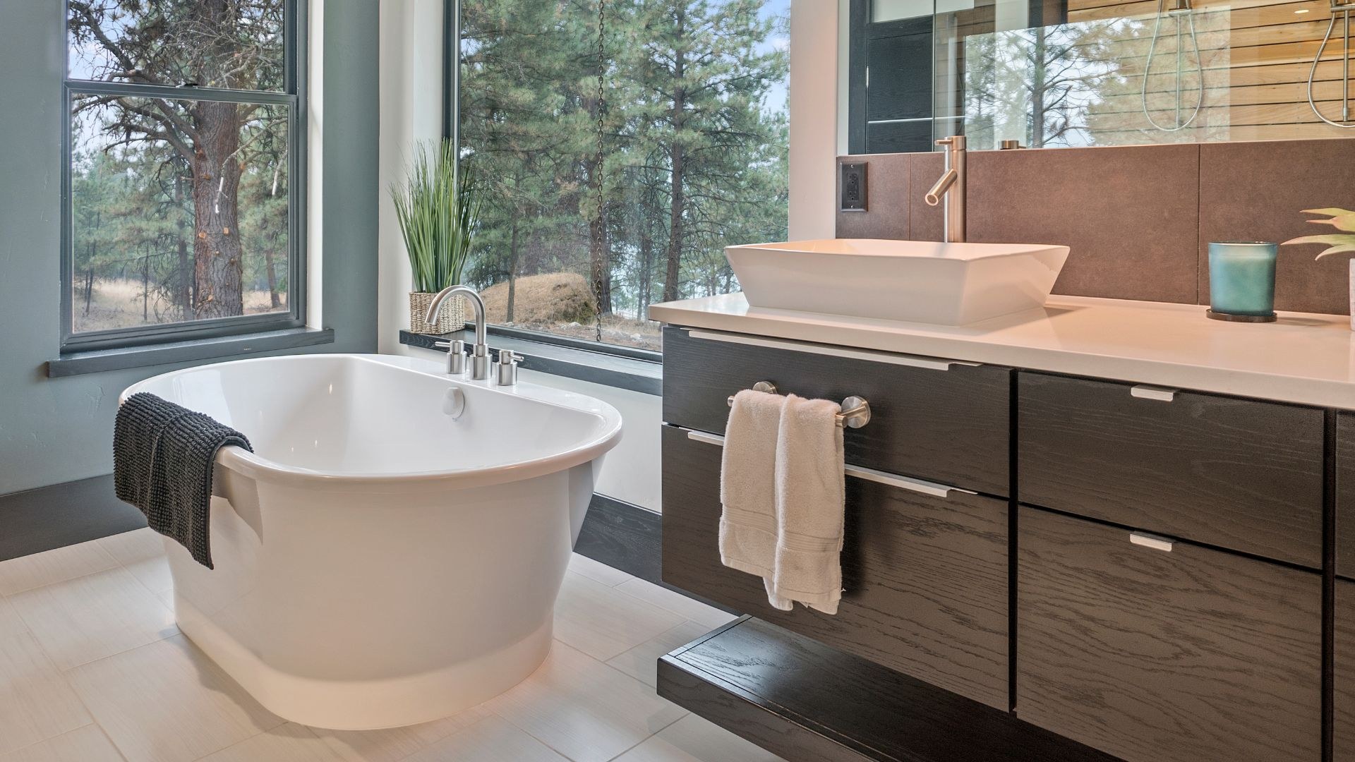 Bathroom renovation by JB Renovations, project photo 2